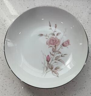 Set of 4 Laura 8542 Fine China Japan 7.5” Soup Bowls Pink Roses Platinum Trim